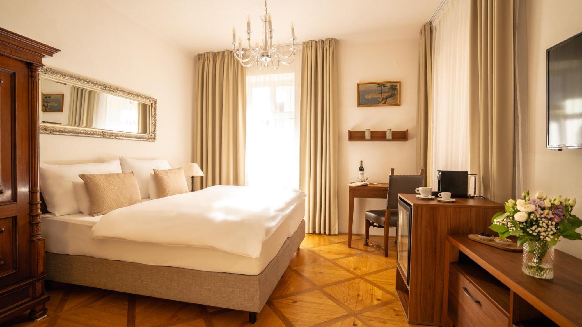 Golden Key Castle Hotel Praga